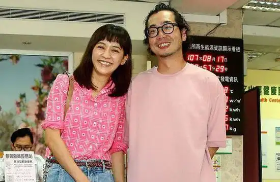 陈意涵婚后首度秀恩爱 改口甜喊"我先生"