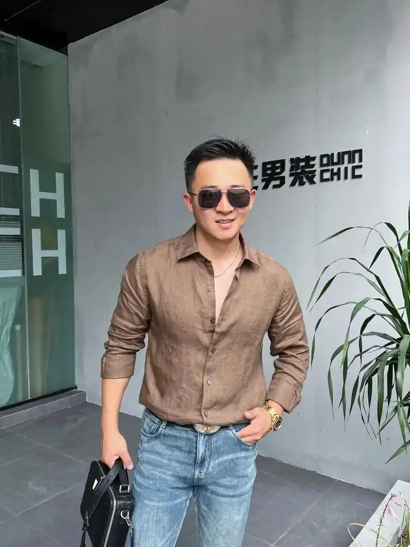 全亚麻衬衫,这个颜色的搭配也好看!#品质男装 #男装搭配 # - 抖音