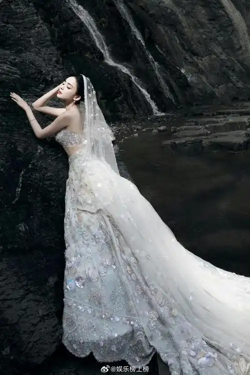 古力娜扎_新浪新闻