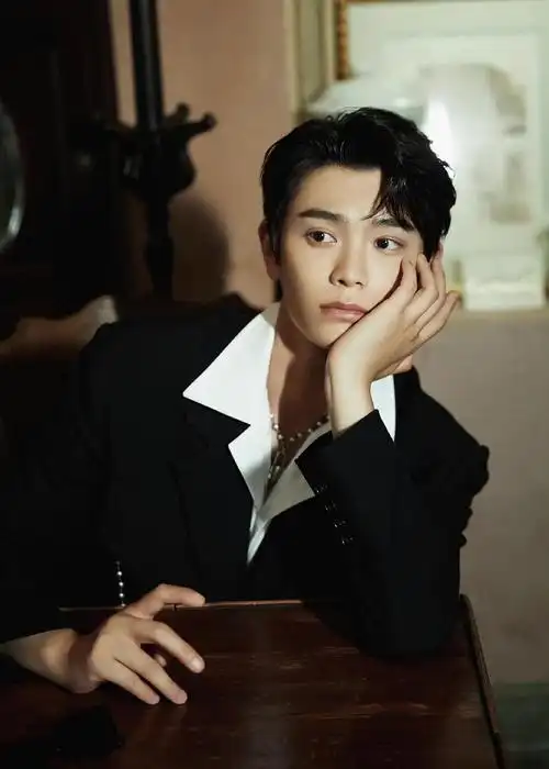 复古摩登墨镜背头丁禹兮工作室出图20210927工作室拍摄视频