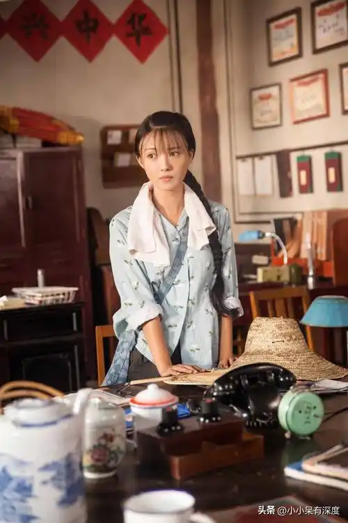 她是矢野浩二的女子45岁的傅晶没有嫁人!45岁,依旧少女感十足