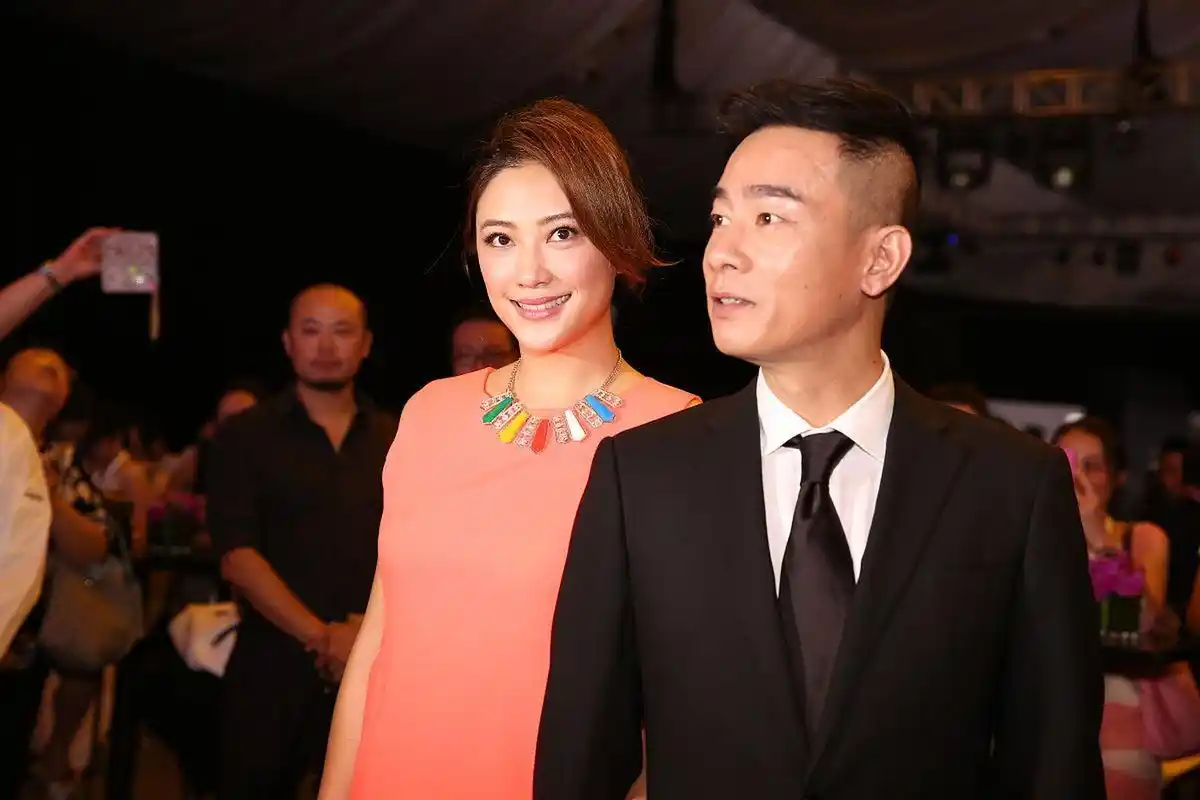 邓超和孙俪,郭蔼明和刘青云,陈小春和应采儿,陆毅和鲍蕾,张智霖和