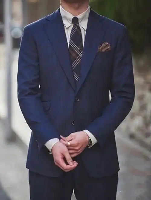 藏青色新郎西装