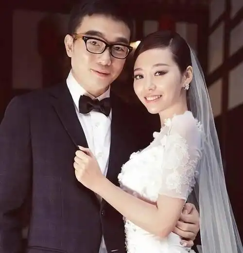 4位超女现况李宇春身患疾病何洁卑微求上浪姐张靓颖被骗6亿