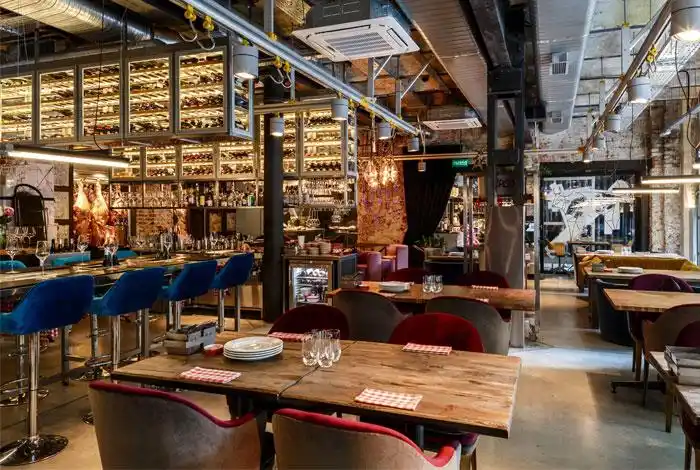 餐厅 设计 欧式图片来自云南俊雅装饰工程有限公司在西餐厅设计的分享