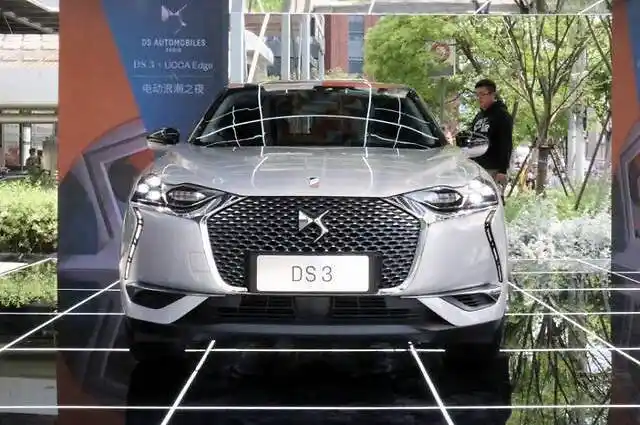 续航360公里 ds首款纯电动车 ds 3 crossback纯电版正式上市_凤凰网