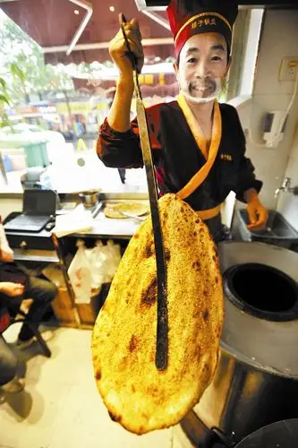 公安锅盔一年销售超三亿 "最牛"大厨年薪50万-新闻中心-荆州新闻网