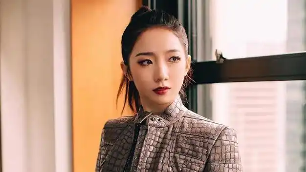 孟美岐与乐华"爱恨交织":翻红路上的博弈与抉择|乐器|娱乐圈|乐华娱乐