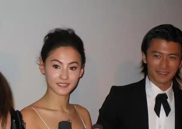 43岁谢霆锋对比43岁陈冠希,老去差距凸显,你更看重骨相还是皮相