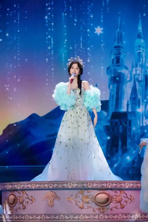 虞书欣冰雪仙子妆