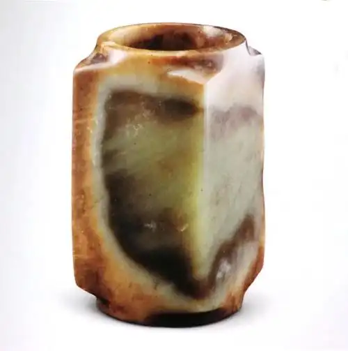 陕西神木石峁出土玉琮