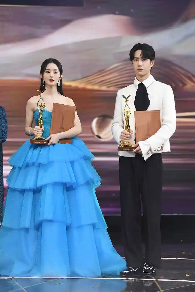 金鹰奖拟取消观众喜爱的男女演员奖王一博赵丽颖或成最后的观众喜爱