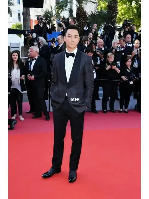 吴彦祖  阿祖全身照这仪态这气质绝了