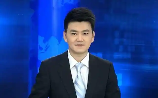 主持界颜值最高的10位男主持人,何炅挤不进前5,央视占了一半!