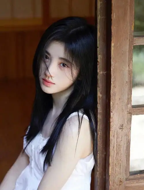 鞠婧祎美图第一期