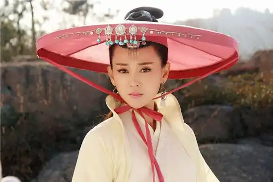 完美收官,此剧播出后引起强烈反响,观众纷纷称赞张定涵是古装女神!