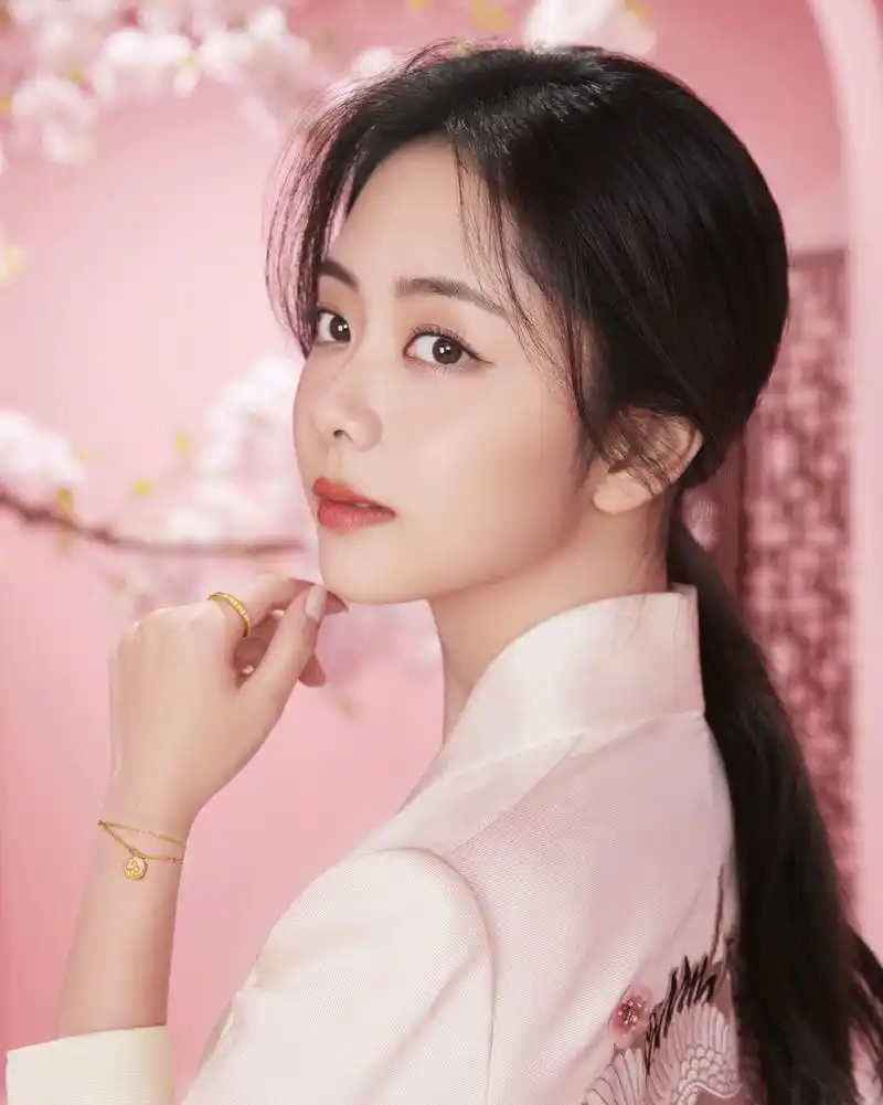 少女感的谭松韵