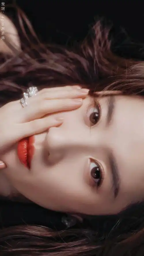 刘亦菲春日繁花大片##嘉人刘亦菲开季封面##刘亦菲新造型好辣