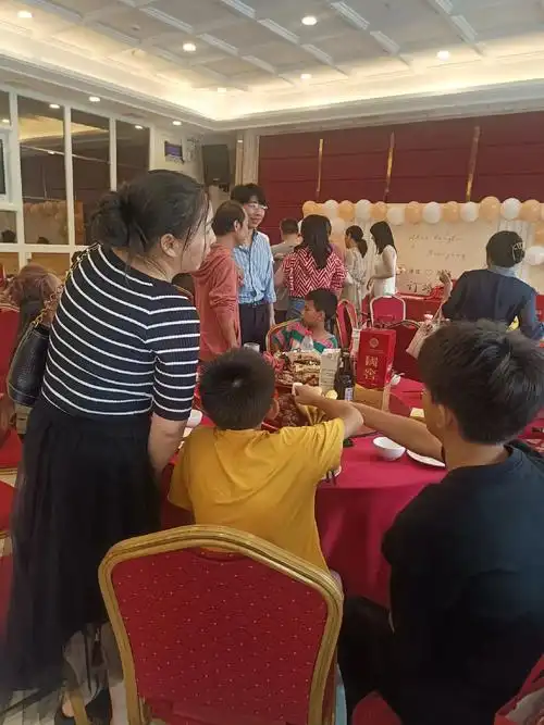 优秀的侄子,留美博士#订婚现场 #喜结良缘 - 抖音