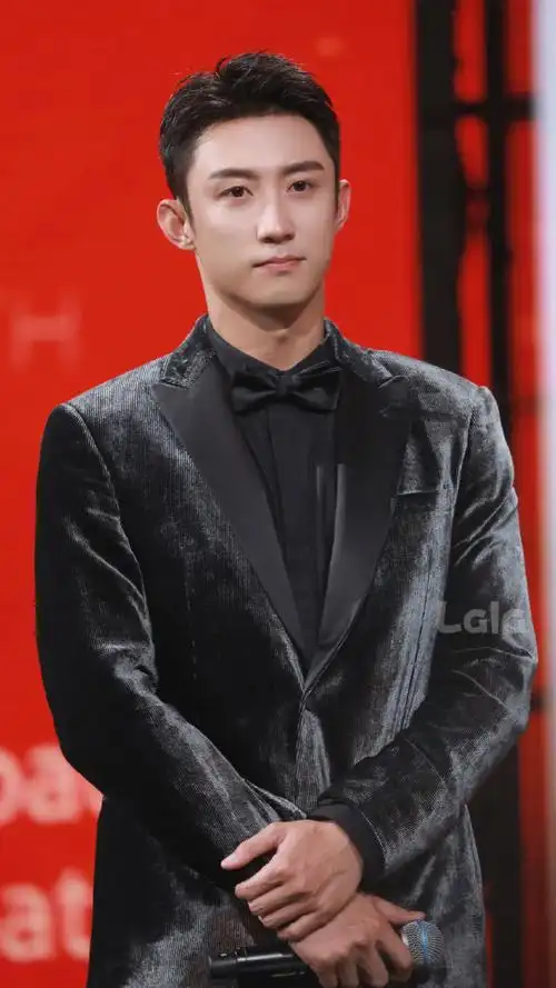 帅气的黄老师@johnny黄景瑜20230103西安丝绸之路电影节#黄景瑜检察