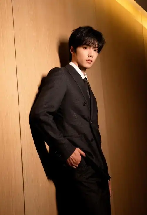 北京国际电影节##刘耀文红毯生图