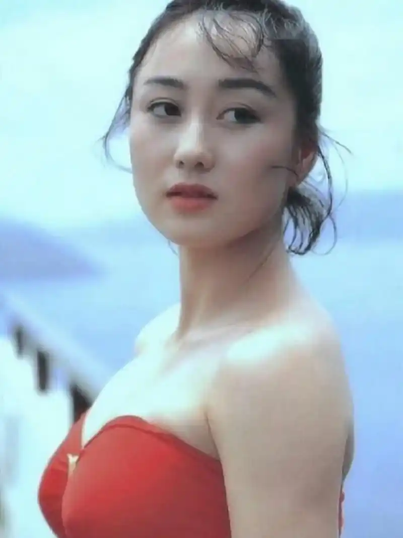 利智年轻时候也很美啊!经典的港风女神#夏日生活图鉴