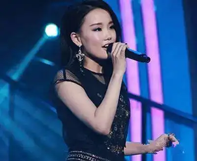 陪王菲喝酒,给王菲改歌……这个"小辫子"男人到底有多厉害?_常石磊