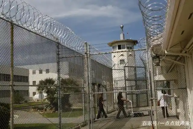 美式民主的高明之处:监狱是私人的,坐牢要交钱!