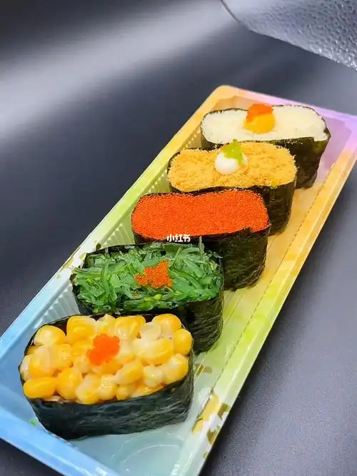 军舰寿司教程关注我让你带了解更多寿司