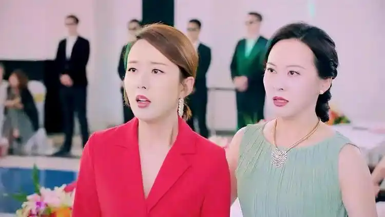 最美的安排杨清说谎支开大为大为看到朵啦走秀