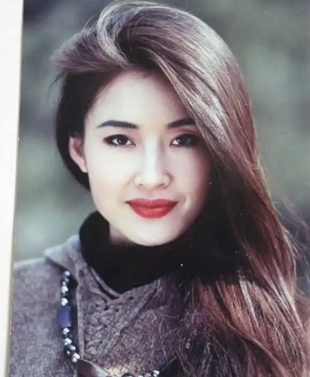 可是在17年前,这种行为堪称是"大尺度"了,有人说