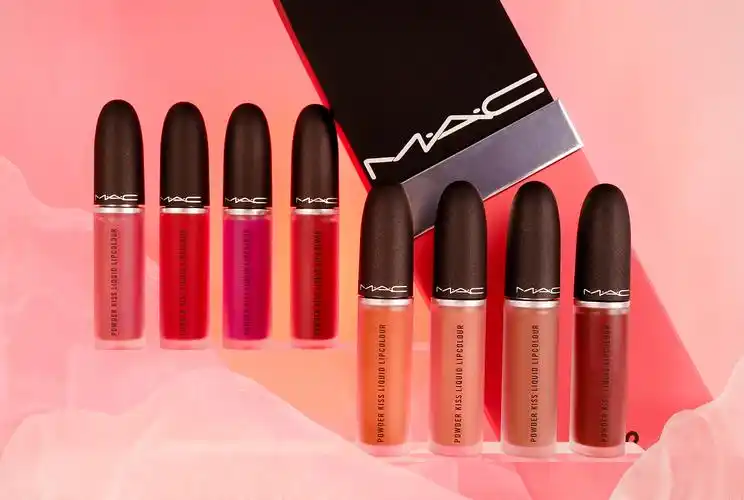 mac魅可 丝缎柔雾液体唇膏/柔雾腮红 拍摄