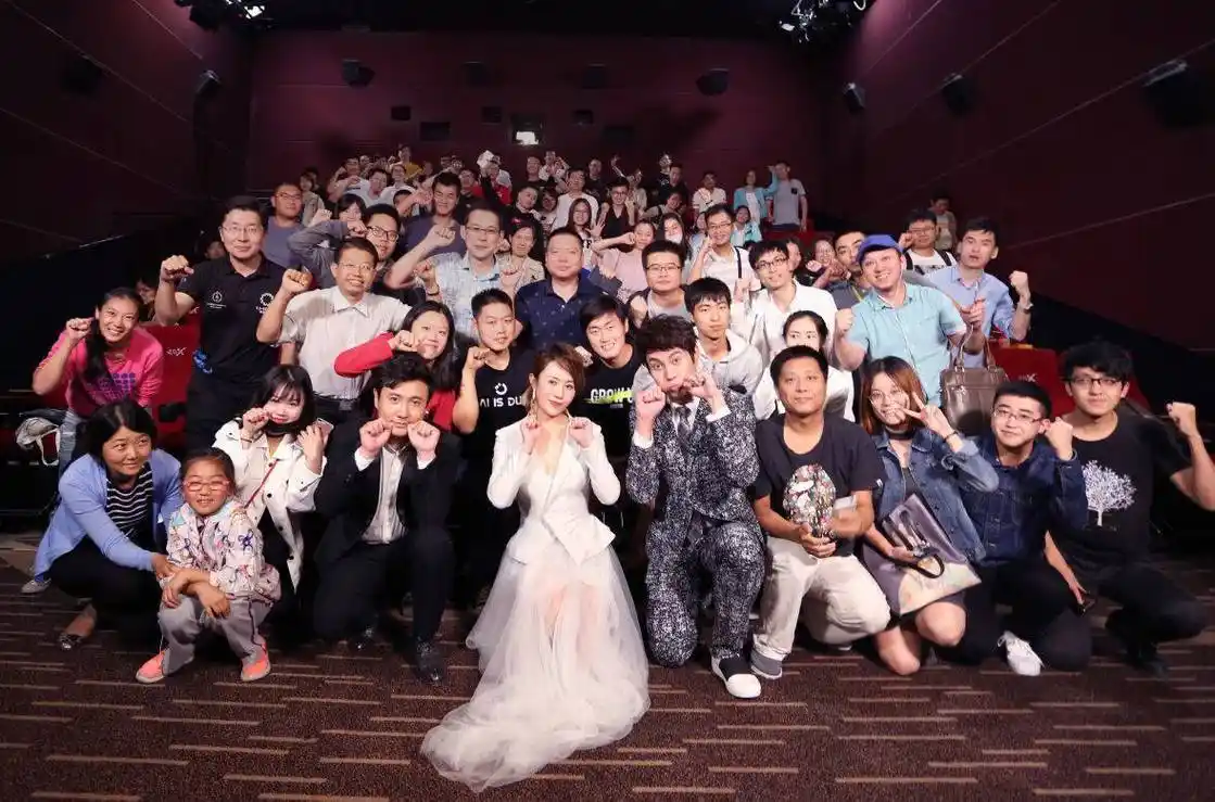 开心麻花团队成员(开心麻花王宁:独自扛起团队大旗,最后为何无人问津?