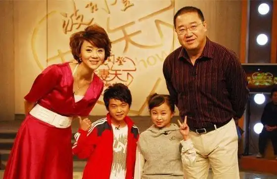 袖珍人朱洁:因为身高被当成怪物,遇上侏儒症的秦学士被宠成公主