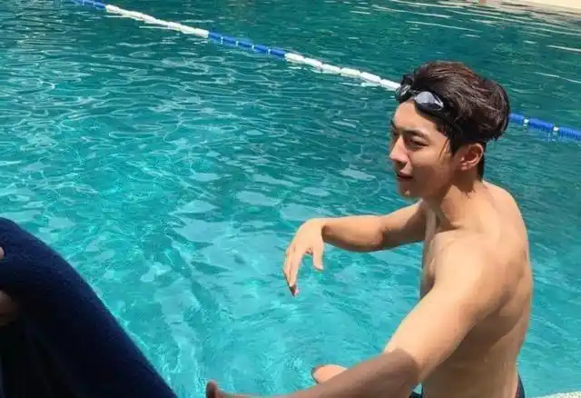 旧照撞脸杨迪,现在成了大众"南"友,南柱赫是整容还是长开了?