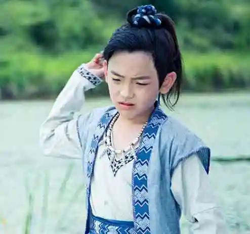 14岁身高1米8,李易峰御用童星黄天崎,如今成了韩剧里的花美男