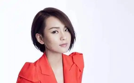 原创周笔畅整容很成功大方承认原本照着杨幂整结果整完却像杨紫