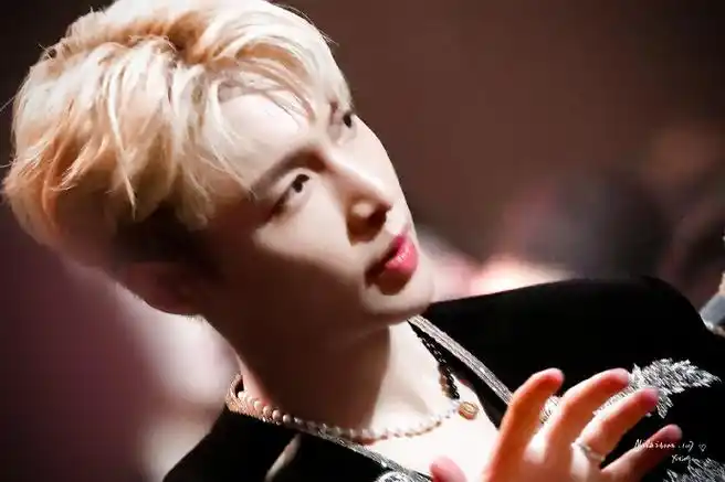 张艺兴[超话]##微博音乐盛典