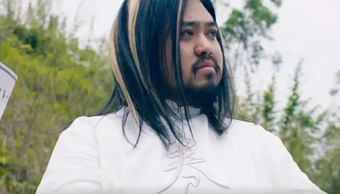 秀念大师兄扮演者羞羞的铁拳秀念大师兄扮演者