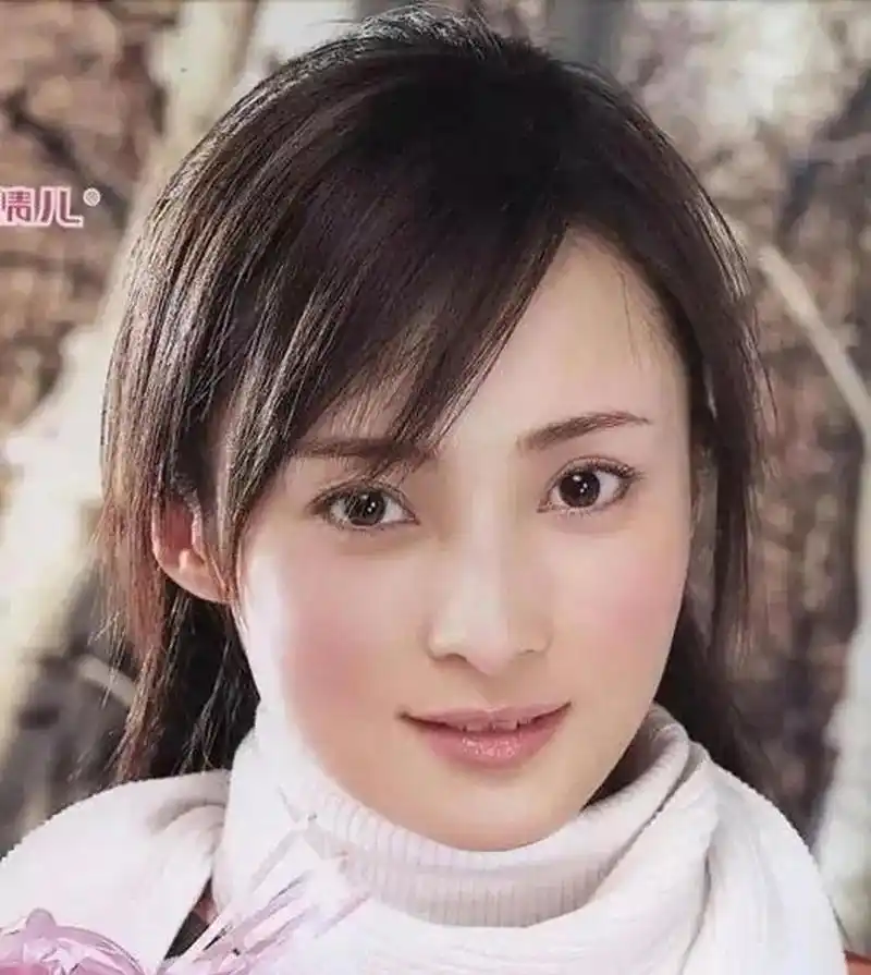 孙俪和蒋勤勤,是怎么做到长得这么像的同时,一个这么漂亮,一个又这么