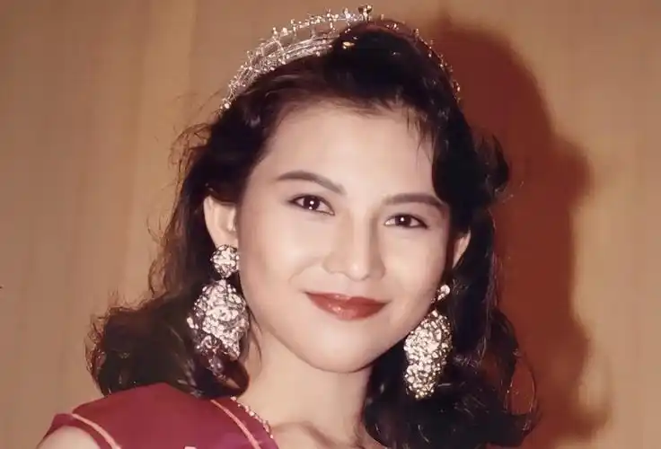 蔡少芬年轻时迷倒众生_18岁消防员救下18岁轻生少年_时候_线条