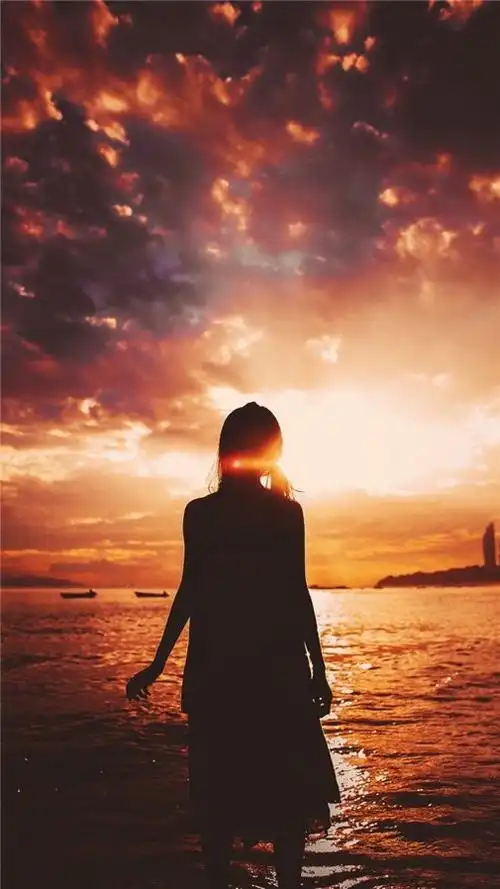 夕阳下的文艺青年唯美意境背影图片分享