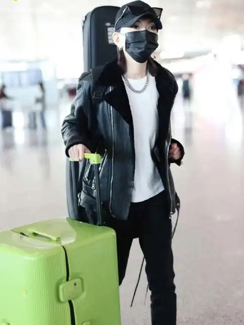 郭颖等人已经陆续出发抵达长沙,张予曦,蔡文静,袁维娅等人的三月行程