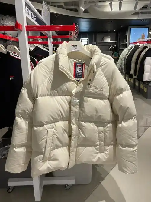 斐乐2021款反季羽绒服