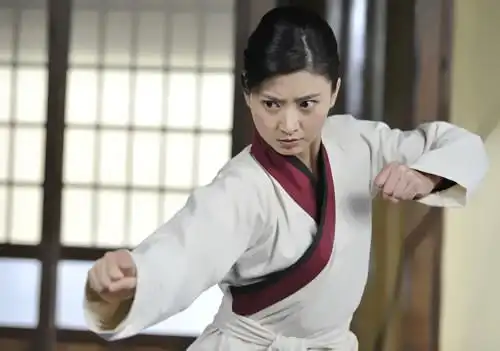 《黎明前》热播 斓曦武戏亲自上阵展好身手