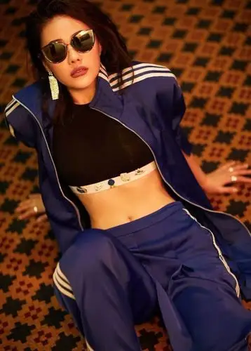 袁娅维的霸气穿搭,和她的歌声一样充满爆发力