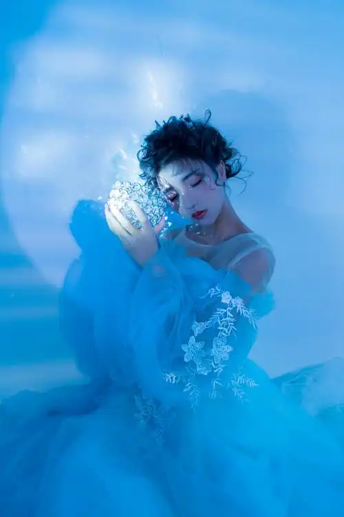 标题:梦里 是蓝色