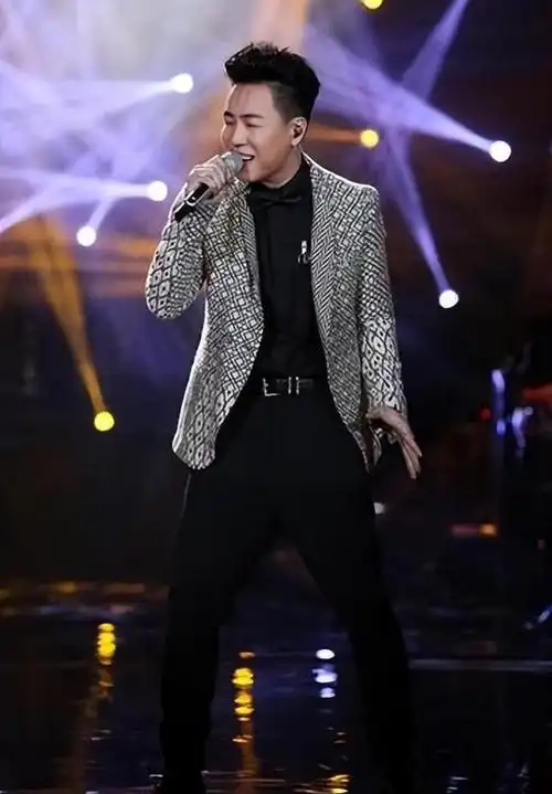 除了颜值什么都比较优秀的胡彦斌撕开了很多人的遮羞布