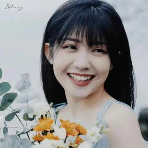 头像女爱豆爱豆头像赖美云赞评论更多