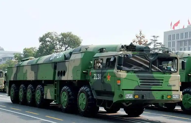 踹门"利箭":"东风"17中程弹道导弹